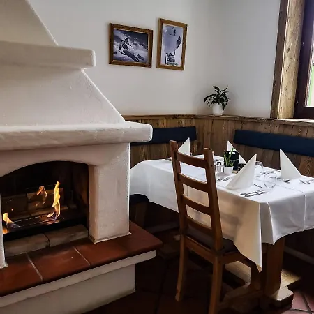 Pinzgauerhof - Inclusive Evening Dinner Saalbach-Hinterglemm