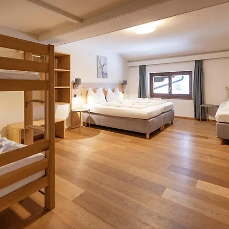 Pinzgauerhof - Inclusive Evening Dinner 3* Saalbach-Hinterglemm