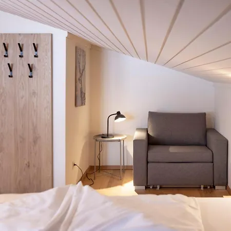 Pinzgauerhof - Inclusive Evening Dinner ホテル