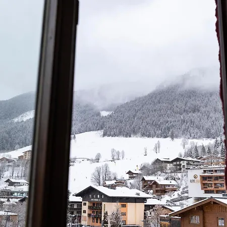 ホテル Pinzgauerhof - Inclusive Evening Dinner