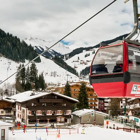 ホテル Pinzgauerhof - Inclusive Evening Dinner