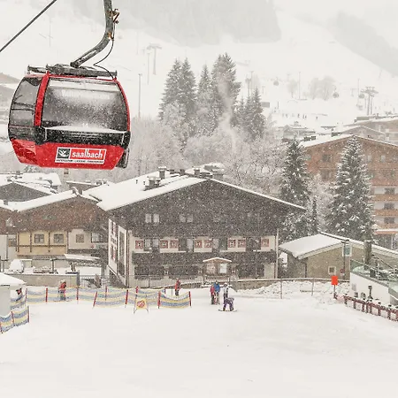 Pinzgauerhof - Inclusive Evening Dinner Hotel