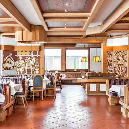 Pinzgauerhof - Inclusive Evening Dinner Hotel