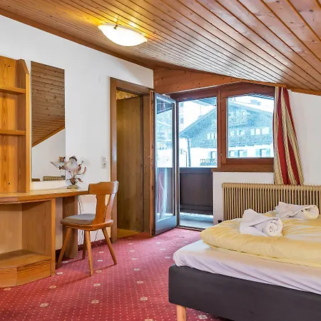 Pinzgauerhof - Inclusive Evening Dinner Hotel Saalbach-Hinterglemm