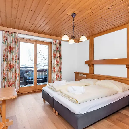 Hotel Pinzgauerhof - Inclusive Evening Dinner