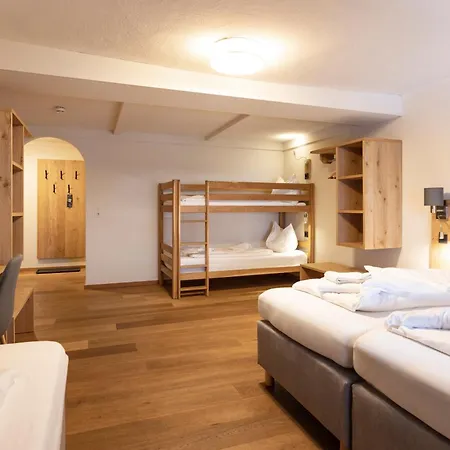Pinzgauerhof By Skinetworks Hotel Saalbach-Hinterglemm