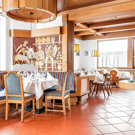 Pinzgauerhof - Inclusive Evening Dinner Отель