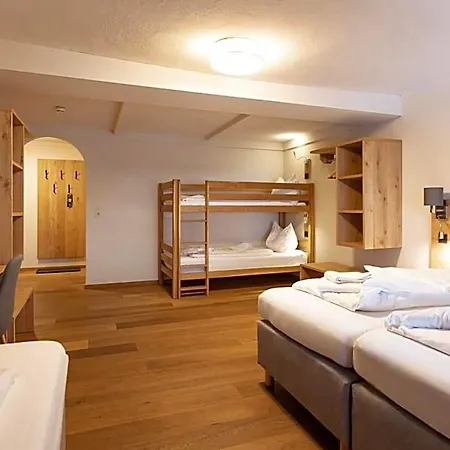 Pinzgauerhof - Inclusive Evening Dinner 3*