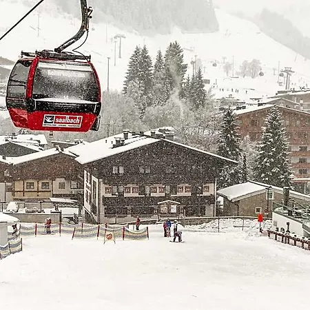 Pinzgauerhof - Inclusive Evening Dinner Saalbach-Hinterglemm