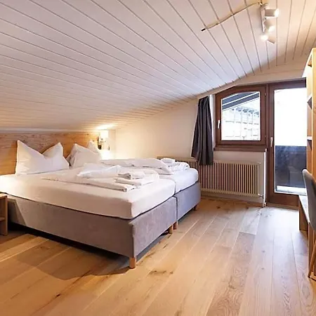 Pinzgauerhof - Inclusive Evening Dinner 3*