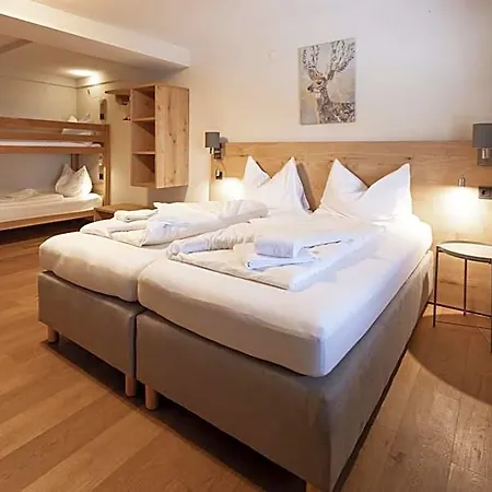 호텔 Pinzgauerhof - Inclusive Evening Dinner 3*