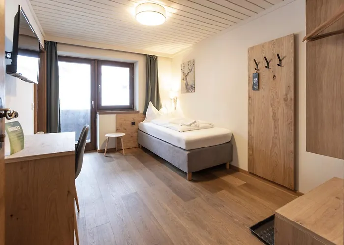 Hotel Pinzgauerhof - Inclusive Evening Dinner